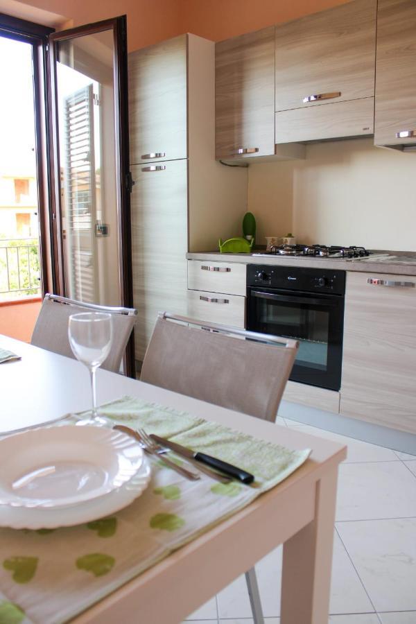Magna Grecia B&B E Appartamenti 카울로니아 마리나 외부 사진