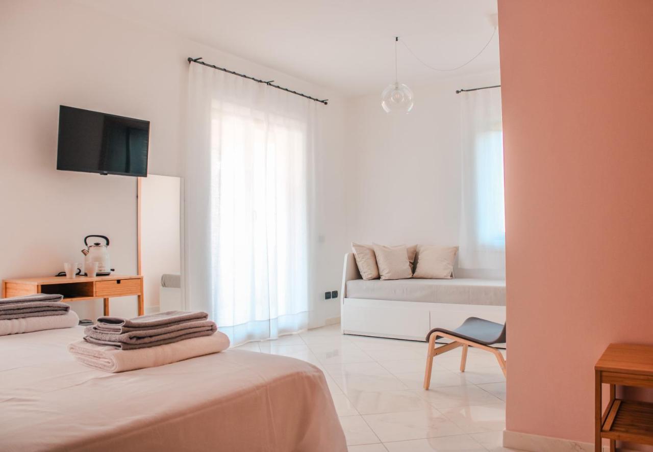 Magna Grecia B&B E Appartamenti 카울로니아 마리나 외부 사진