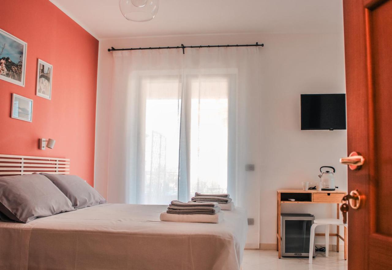 Magna Grecia B&B E Appartamenti 카울로니아 마리나 외부 사진